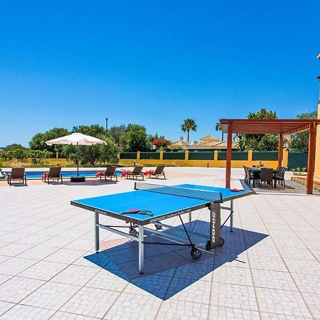 Villa Nincha - Heated Pool - Free Wi-Fi - Air Con Albufeira Eksteriør billede